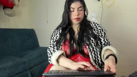paula_ellie online show from 6, 11, 2025