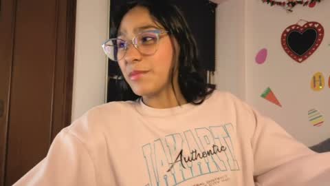 Paula  online show from 9, 4, 2026