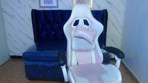 Snapshot of paulette_v chatting on 14, 2, 2025 Live 800am 200pm COLOMBIAN HOUR online show from 14, 2, 2025