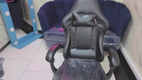 Snapshot of paulette_v chatting on 13, 10, 2025 Live 800am 200pm COLOMBIAN HOUR online show from 13, 10, 2025