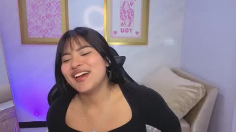 Snapshot of paulette_v chatting on 6, 2, 2026 Live 800am 200pm COLOMBIAN HOUR online show from 6, 2, 2026