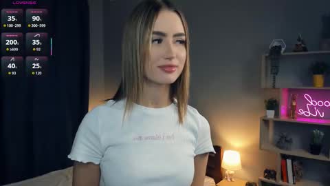 Snapshot of paulettelafevre chatting on 30, 9, 2025 Eva online show from 30, 9, 2025