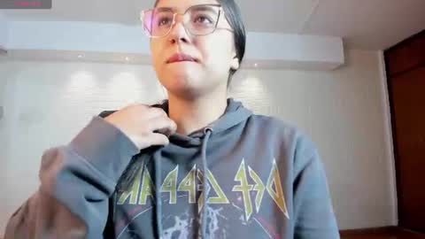 Snapshot of paulina_sweett chatting on 15, 6, 2026 Paulina online show from 15, 6, 2026