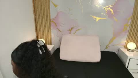 Snapshot of paulinekosh chatting on 15, 6, 2026 Pauline Kosh online show from 15, 6, 2026