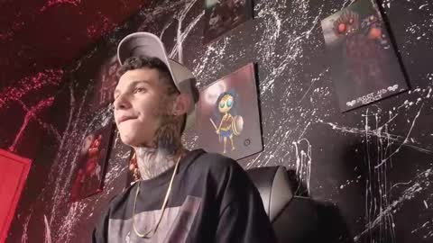 Snapshot of paulo527 chatting on 14, 12, 2025 Paulo online show from 14, 12, 2025