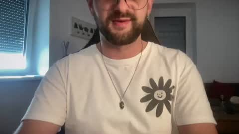 Snapshot of paulsimpsn chatting on 4, 7, 2026 love bush online show from 4, 7, 2026