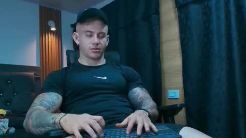 Snapshot of paulthompson_ chatting on 16, 3, 2026 Paul online show from 16, 3, 2026