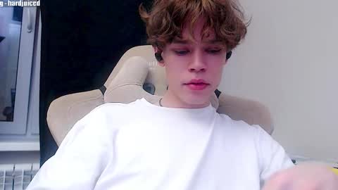 Snapshot of pawclaw chatting on 29, 11, 2025 pawclaw online show from 29, 11, 2025