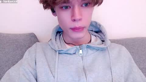 Snapshot of pawclaw chatting on 12, 1, 2026 pawclaw online show from 12, 1, 2026