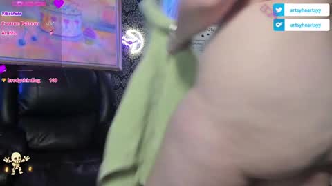 Snapshot of pawggoddess778 chatting on 6, 12, 2024 ArtsyHeartsyy online show from 6, 12, 2024