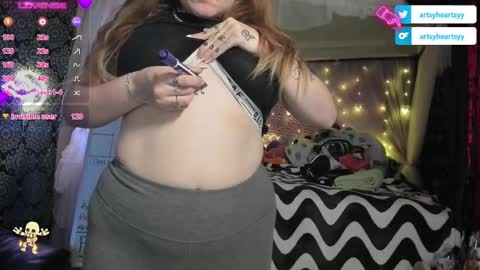 Snapshot of pawggoddess778 chatting on 13, 12, 2024 ArtsyHeartsyy online show from 13, 12, 2024