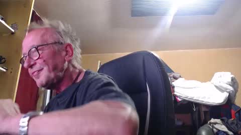 Snapshot of pc8474408 chatting on 10, 9, 2025 pc8474408 online show from 10, 9, 2025