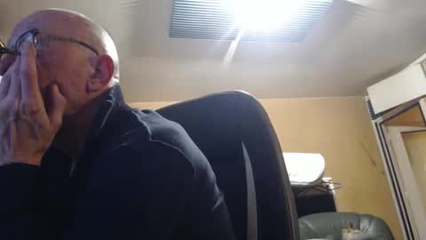 Snapshot of pc8474408 chatting on 2, 12, 2025 pc8474408 online show from 2, 12, 2025