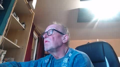 Snapshot of pc8474408 chatting on 8, 3, 2026 pc8474408 online show from 8, 3, 2026