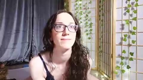 Snapshot of peach_biscuit chatting on 5, 8, 2026 Jane online show from 5, 8, 2026