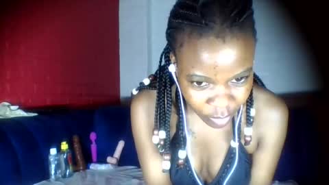 peach_melbah online show from 25, 6, 2026