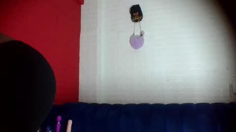 peach_melbah online show from 16, 7, 2026