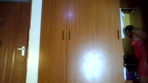 peach_melbah online show from 3, 8, 2026