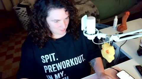 Snapshot of peachbandit chatting on 23, 4, 2026 Peach Bandit online show from 23, 4, 2026