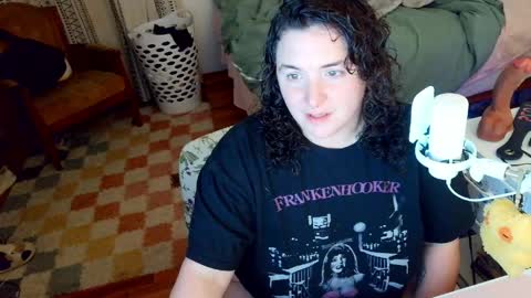 Snapshot of peachbandit chatting on 24, 4, 2026 Peach Bandit online show from 24, 4, 2026
