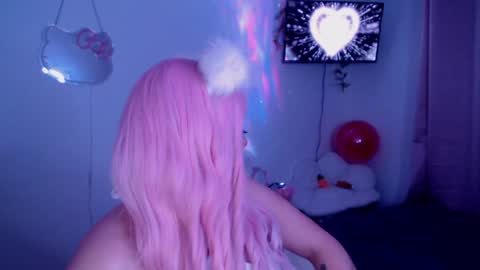 peacherry_ online show from 15, 1, 2025