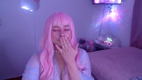 peacherry_ online show from 7, 2, 2025