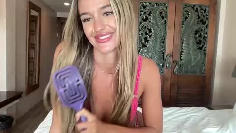 Snapshot of peachy_paige chatting on 11, 2, 2025 paige online show from 11, 2, 2025