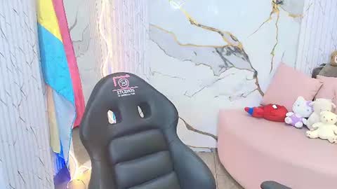 peachy_tay online show from 30, 6, 2026