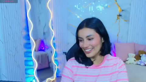 peachy_tay online show from 12, 7, 2026