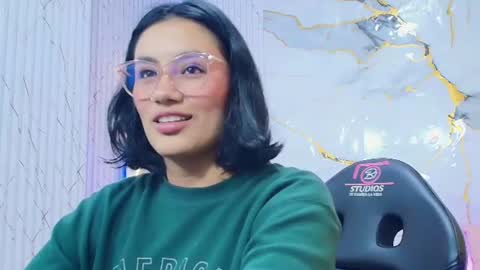 peachy_tay online show from 20, 7, 2026