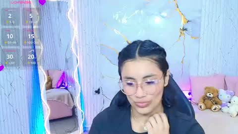 peachy_tay online show from 23, 7, 2026