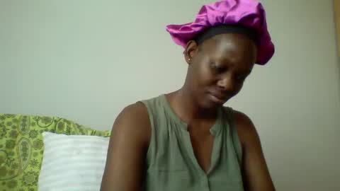 Snapshot of peacockxx chatting on 9, 10, 2025 peacockxx online show from 9, 10, 2025