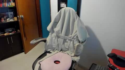 Tangerine Penaut online show from 24, 11, 2025