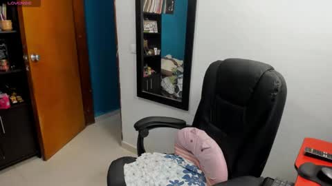 Tangerine Penaut online show from 17, 1, 2026