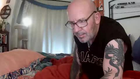 peanutbutterandjealous1 online show from 25, 4, 2026