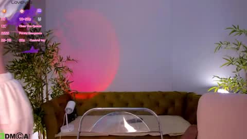 Snapshot of pearl_bloom chatting on 27, 5, 2026 Sex Leah online show from 27, 5, 2026
