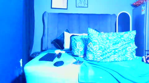Snapshot of pearlblu38 chatting on 2, 6, 2026 Pearl online show from 2, 6, 2026