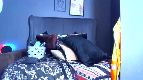 Snapshot of pearlblu38 chatting on 29, 7, 2026 Pearl online show from 29, 7, 2026