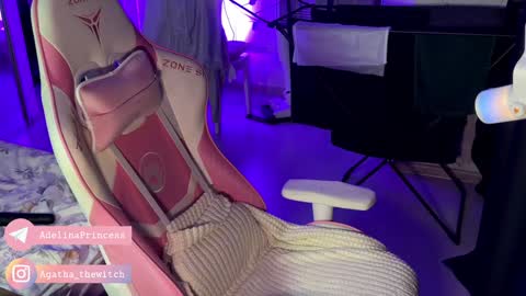 Snapshot of pearlprincess_ chatting on 15, 1, 2025 Adelina online show from 15, 1, 2025