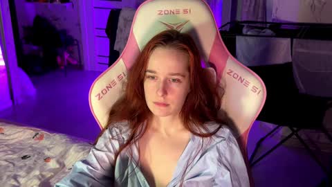 Snapshot of pearlprincess_ chatting on 12, 3, 2025 Adelina online show from 12, 3, 2025