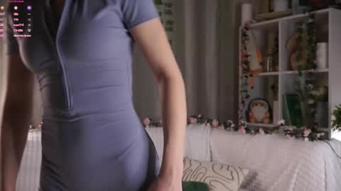 Lily online show from 5, 12, 2025