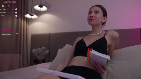 Pelagy Show time 2-10 pm Dubai time zone online show from 8, 2, 2025