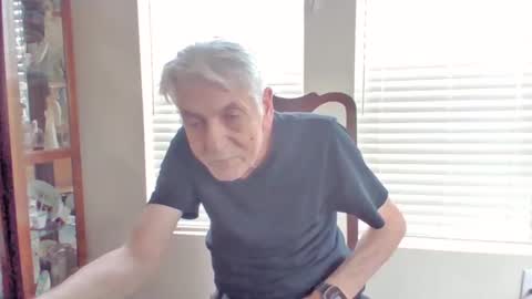 Snapshot of pem1650 chatting on 8, 9, 2025 pem1650 online show from 8, 9, 2025