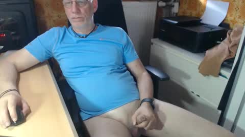 Snapshot of pemue65 chatting on 2, 6, 2026 Pemue65 online show from 2, 6, 2026