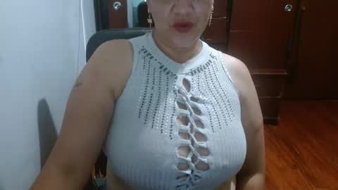 penelopefuckass online show from 10, 10, 2025