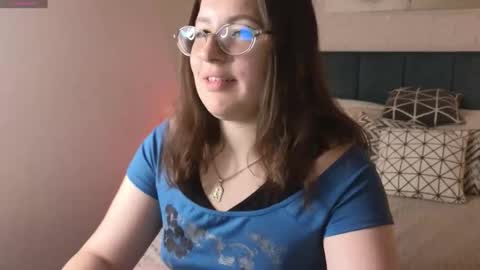Snapshot of peneloppa_star chatting on 6, 10, 2025 Hi  Im Peneloppa online show from 6, 10, 2025