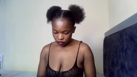pengcaramell2 online show from 26, 4, 2026