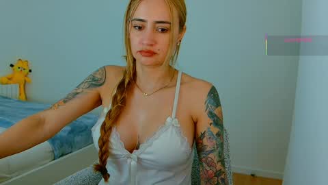 Snapshot of pennyy__ chatting on 2, 6, 2026 Hi Im Penelope better vibrations 1111 online show from 2, 6, 2026