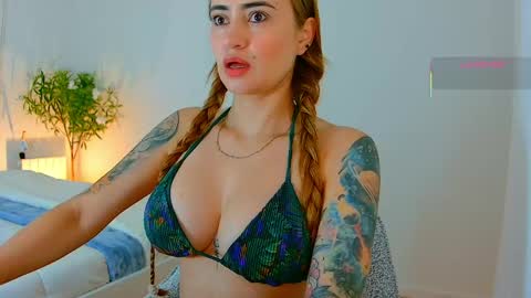Snapshot of pennyy__ chatting on 9, 6, 2026 Hi Im Penelope better vibrations 1111 online show from 9, 6, 2026