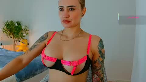 Snapshot of pennyy__ chatting on 11, 6, 2026 Hi Im Penelope better vibrations 1111 online show from 11, 6, 2026